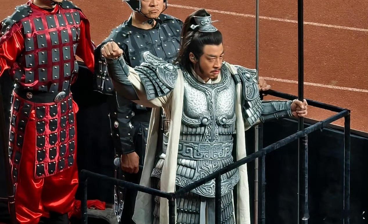 何润东 车代有一说一何润东这次翻红真得感谢一下逐玉这部剧找机会跟男主角说声谢谢吧