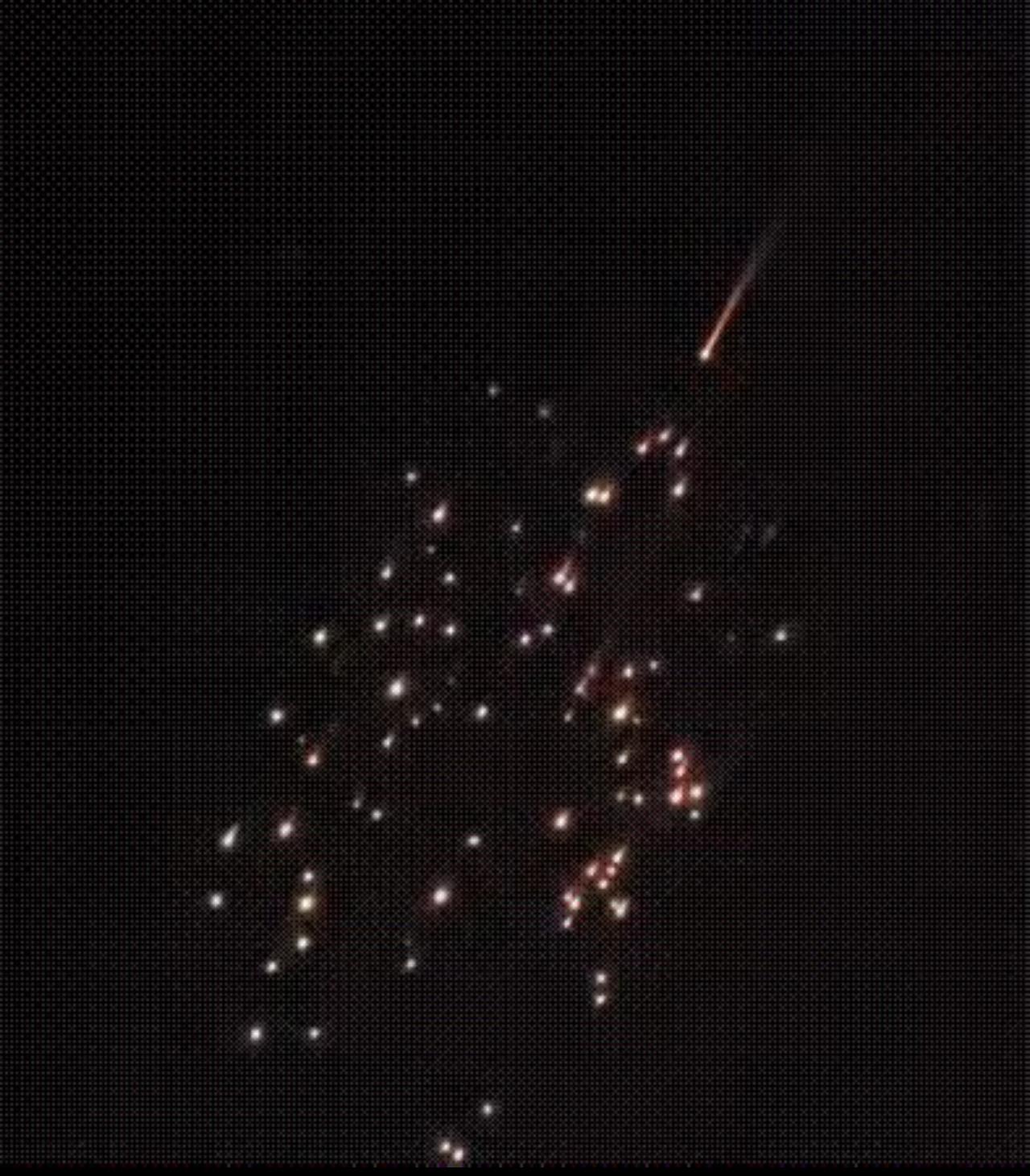 一晚上七百发导弹、三千架无人机，打到第五十六轮，家底眼看就要见底，评论区居然还有