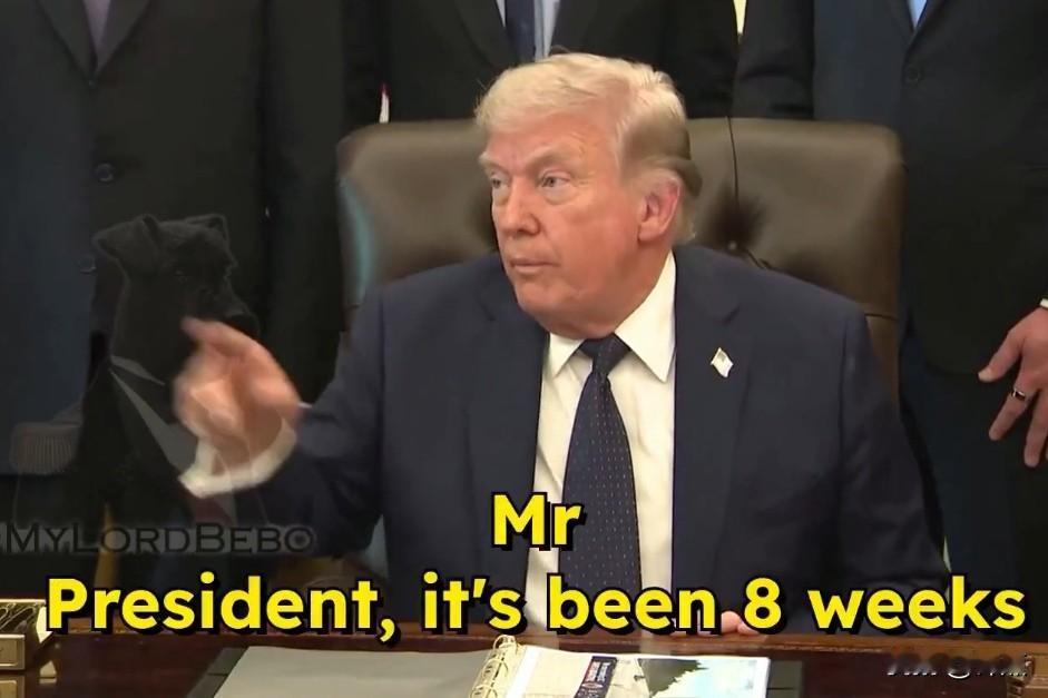 在白宫记者会上。

特朗普：“我们跟伊朗已经打了5个半礼拜的仗了。”

记者：“