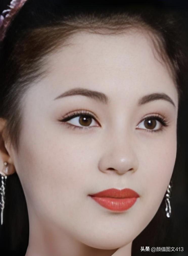 岁月不败美人骨，陈红一眸惊鸿影，东方古典韵，倾国亦倾城。古装女神陈红 古装美女陈