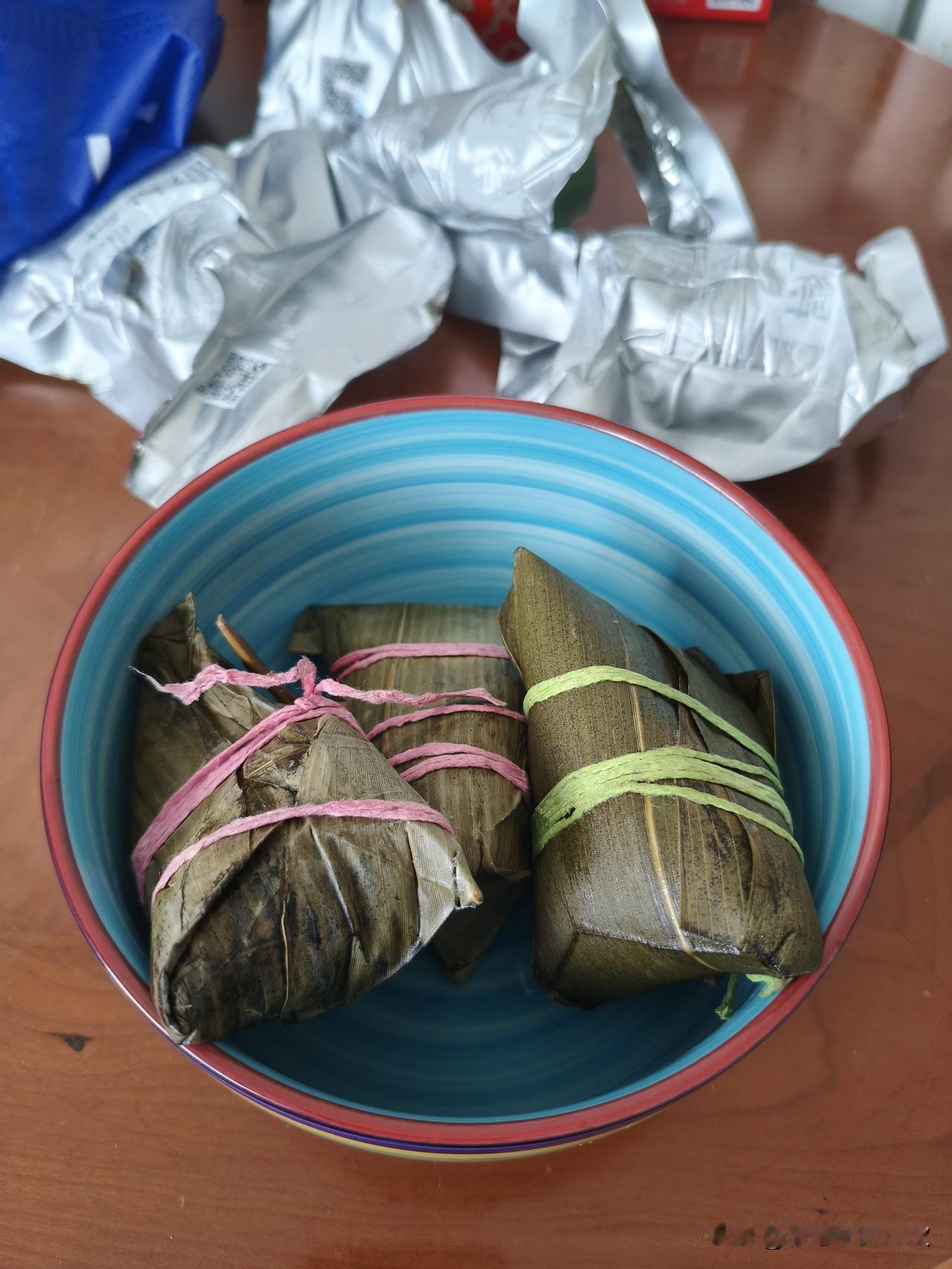 刚才，我差点闯了个大祸。微波炉使用不当，差点着火，没给我吓死。

今天早上，我从