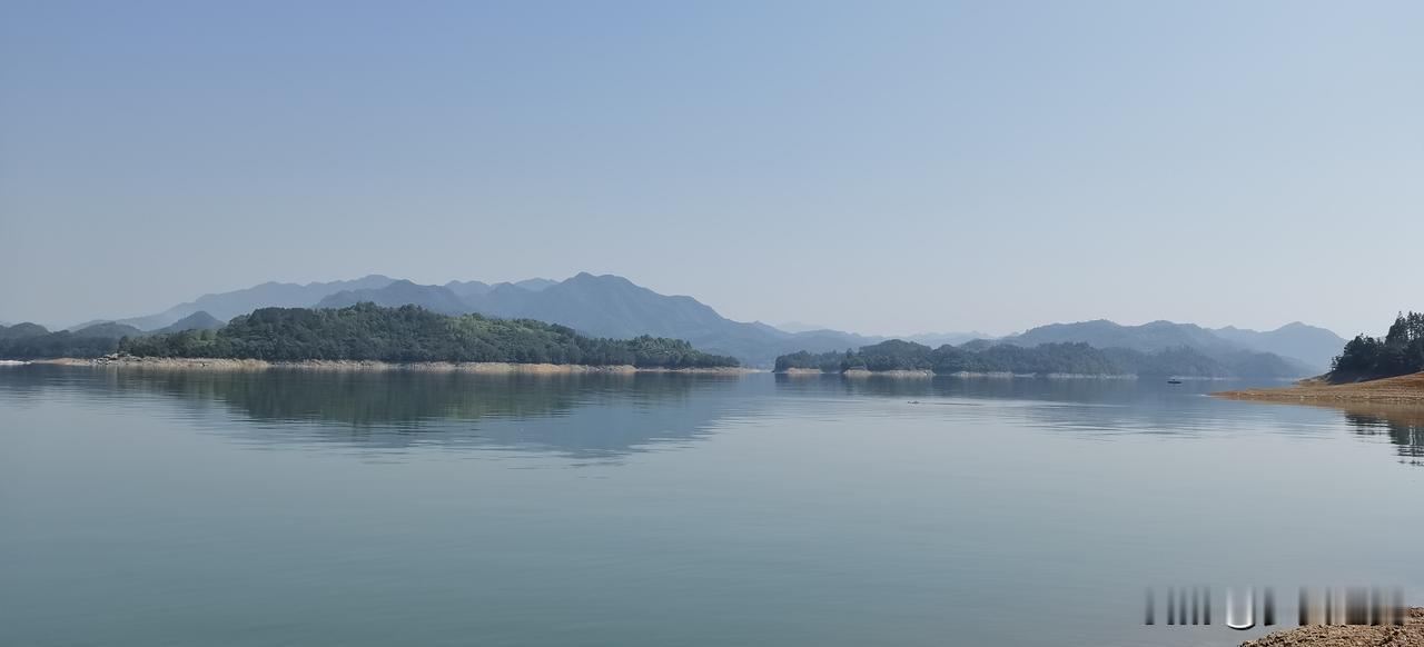 【小对联】
上：……？
下：金山。