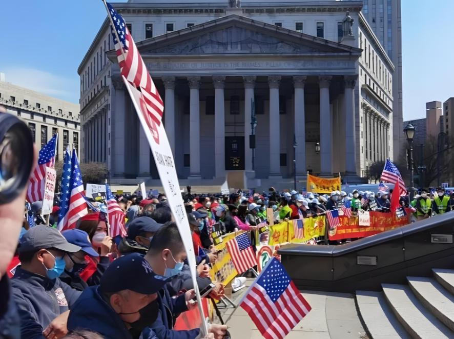 美国民众终于觉醒！美国一名美女主播一句话捅破窗户纸，她表示：中国在为中国而战，而