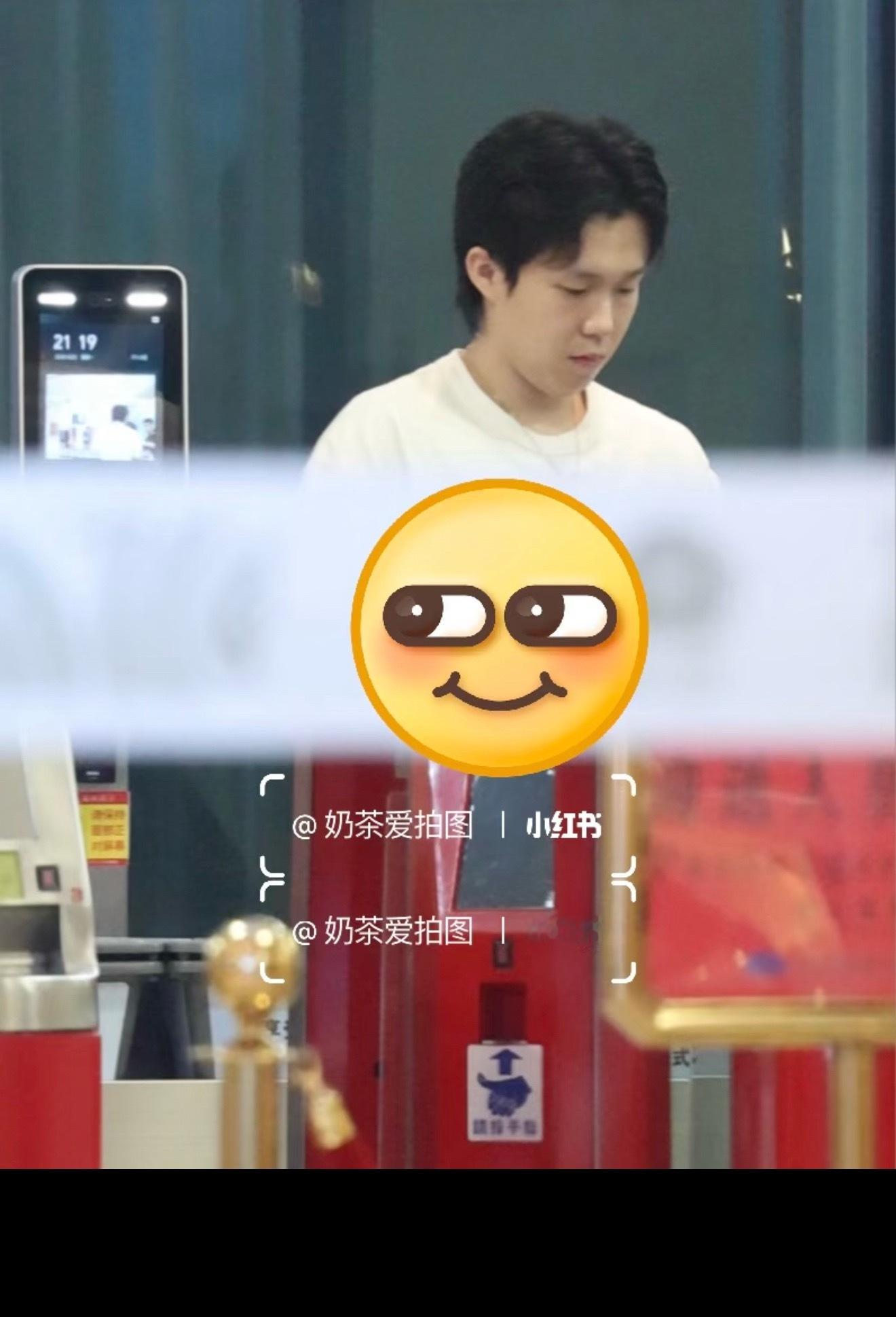 卧槽萌哭我了 
