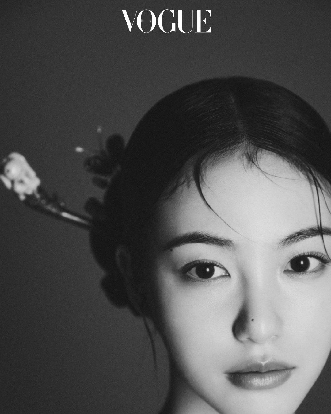 辛叡恩  VOGUE Korea 25年1月刊 