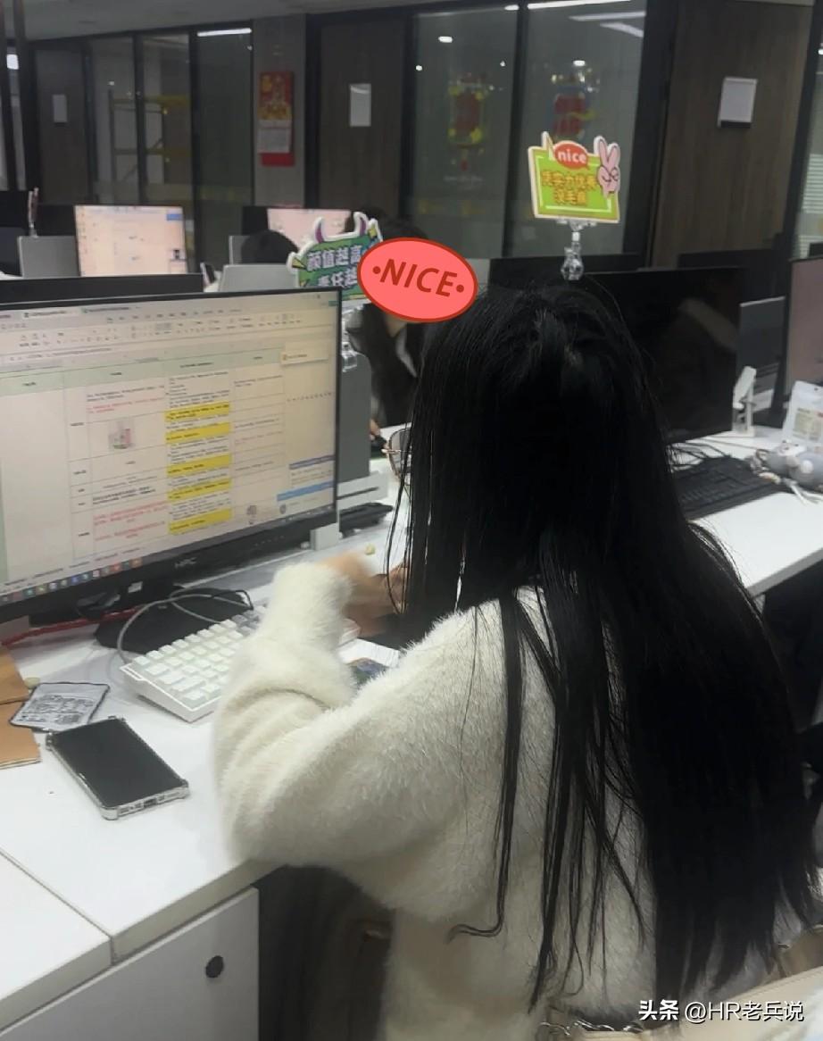 作为一个hr,你要跟我说现如今35岁+的大龄人找工作太难了，我承认是事实；但也确