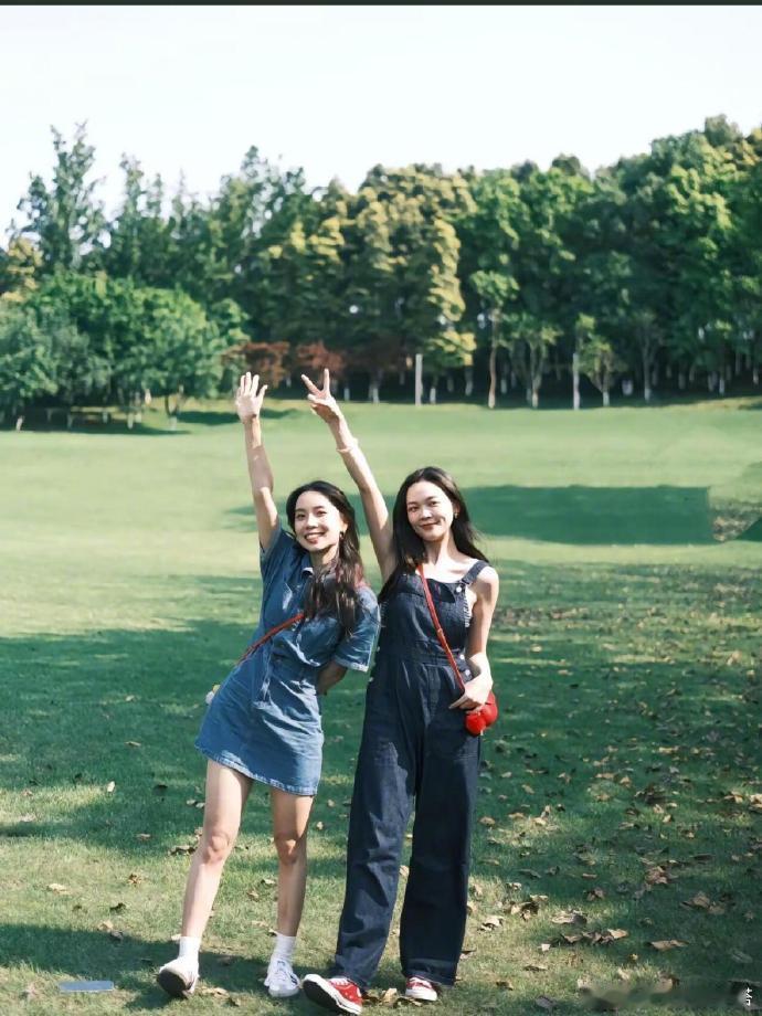 📷 再也不愁和闺蜜拍照不会摆姿势啦！！ ​​​