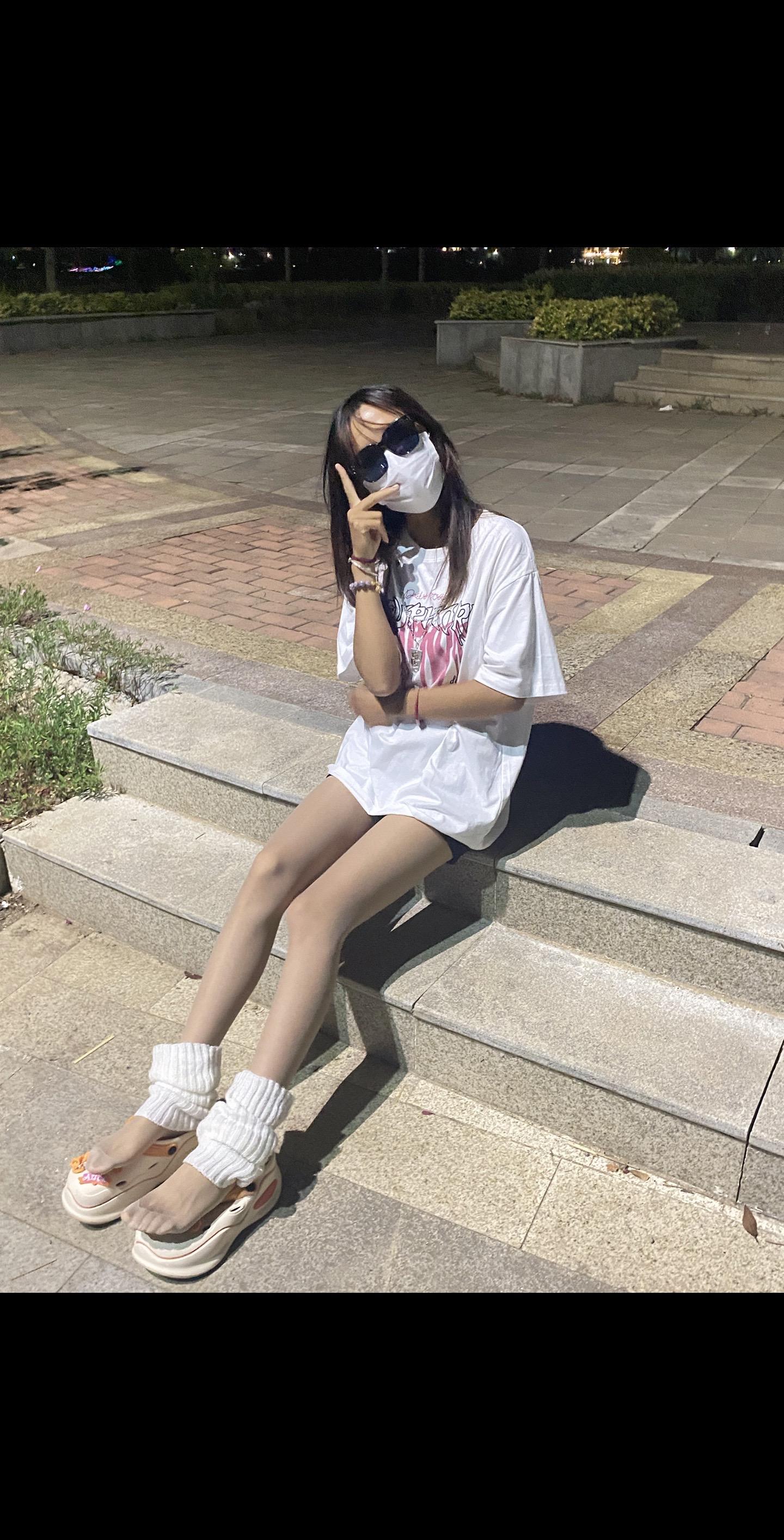 惊醒的凌晨永远都比失眠的夜难熬.