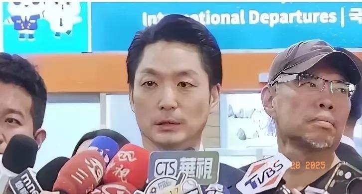 台独分子堵蒋万安太荒唐，破坏两岸交流必遭唾弃
 
站在我个人角度，看完“台独分子