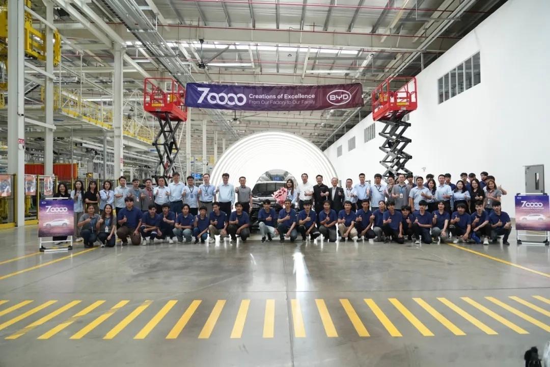近日，泰国工厂迎来第70,000辆整车。并将这辆意义非凡的“BYD Sealio
