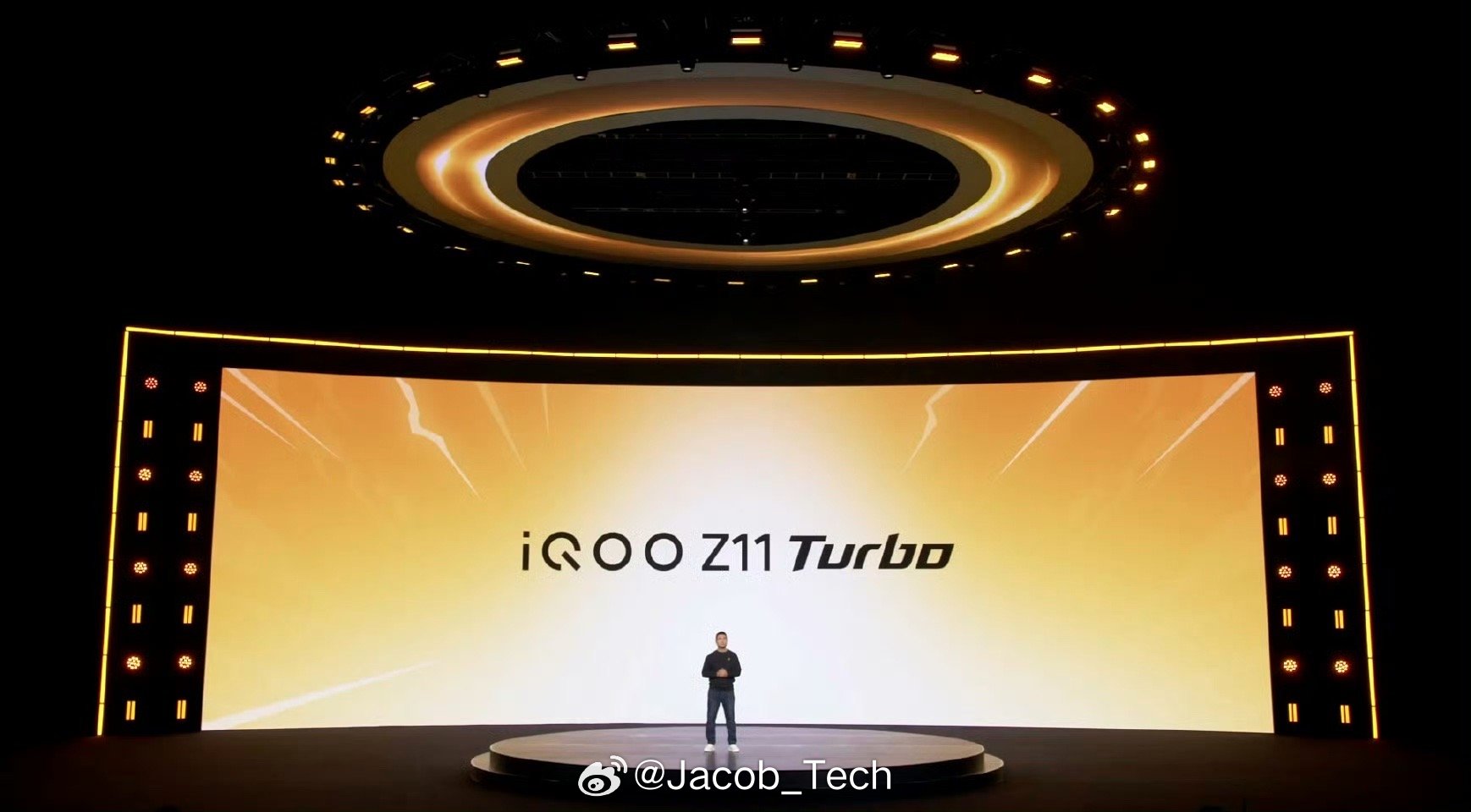 这次的iQOO Z11 Turbo 颜值真的很不错这个优雅的大R角真的好看，金属