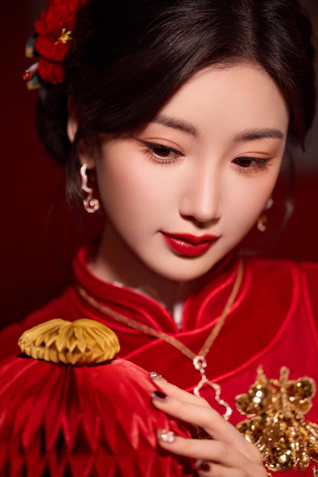 晒图笔记大赛成熟美人穿搭写真