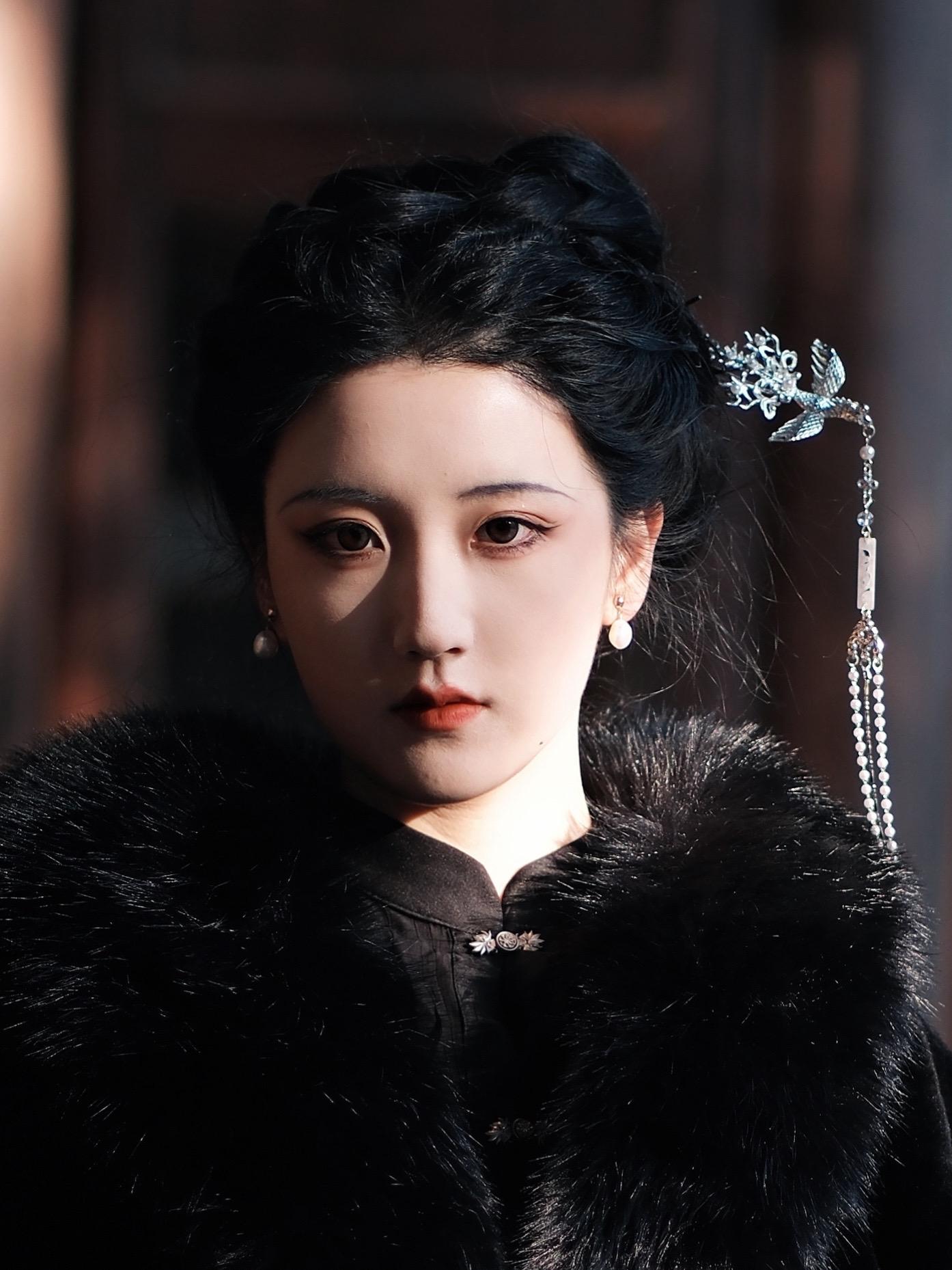 如果足够勇敢，应该继续扛起问题往前走。直到因果成熟自动脱落。人对问题的...