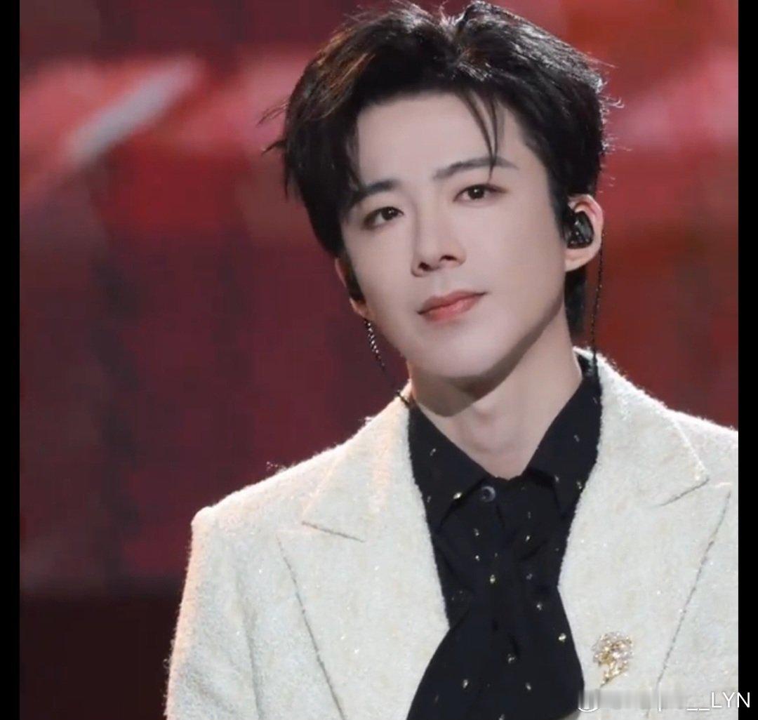 刘宇宁的2025巡演 | 刘宇宁的第二张专辑刘宇宁的 | 摩登兄弟穿白色依然好看