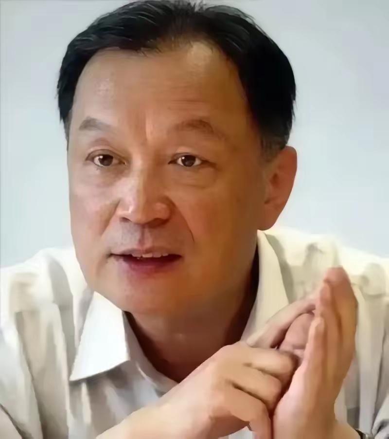 温铁军直言不讳：美国早已把中国的两层外衣狠狠撕掉，可直到今天，国内还有人执迷不悟