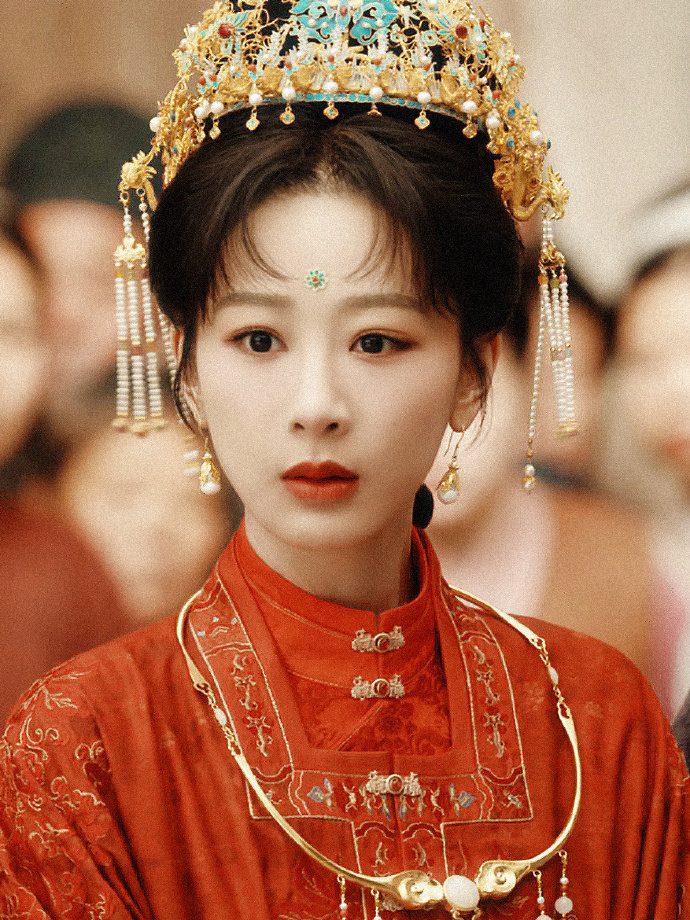 杨紫玉兰花开君再来 💜杨紫董竹君 “浪漫的不是星座 而是独一无二的你.” 杨紫