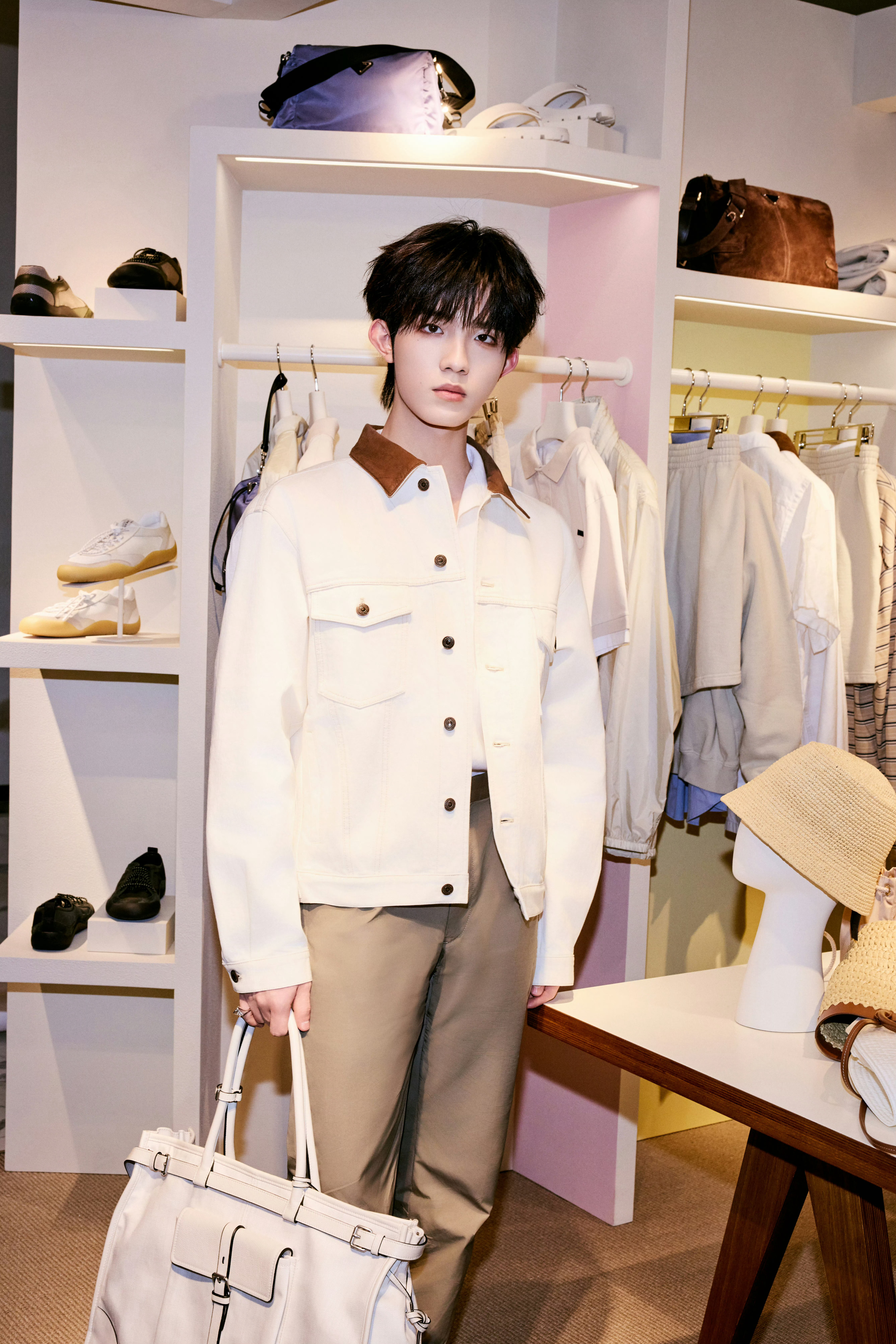 TOP登陆少年 × Prada White Sun 北京限时快闪店朱志鑫、张泽禹