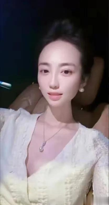 恒大集团董事长许家印4亿别墅亮相的消息在网上引起广泛关注。这座别墅的启示让人大开