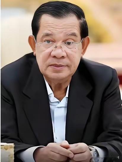 为什么柬埔寨四处求救，向美国求救，又向安瓦尔求救，唯独就是没有向中国求救，非常纳