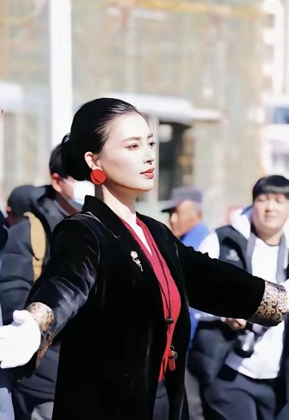 有句话叫“老天爷赏饭吃”，高梦瑶就是这样的人。
         2026年2月