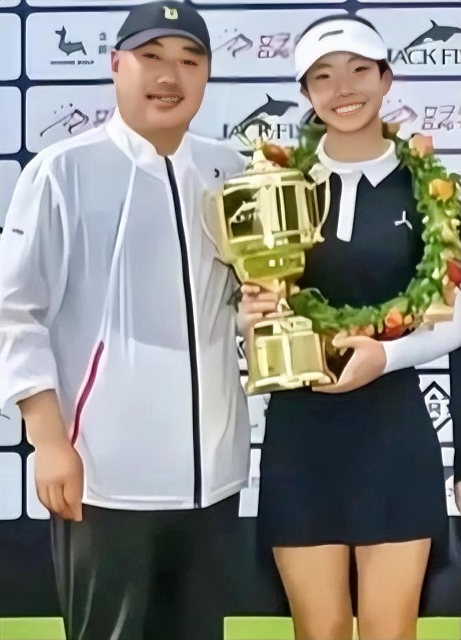 10月28日，全运会高尔夫参赛名单公布，刘国梁15岁女儿刘宇婕要代表四川队打女团