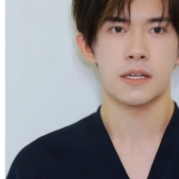 #易烊千玺[超话]#从晨光熹微到红霞漫卷 爱意从未落幕 𝐅𝐫𝐨𝐦 𝐝?