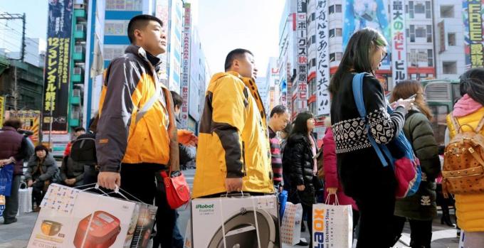 昨晚，和一位在日本的朋友聊天，他透露了1个消息，让我感到风向变了！

4月7日，