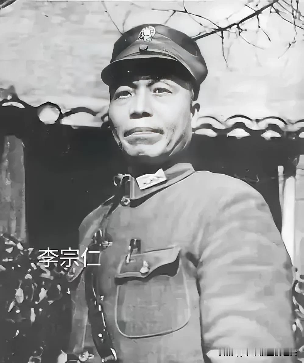 李宗仁精准评价蒋介石：“他受过良好的训练，久经沙场，但他只是一个战术家而非战略家