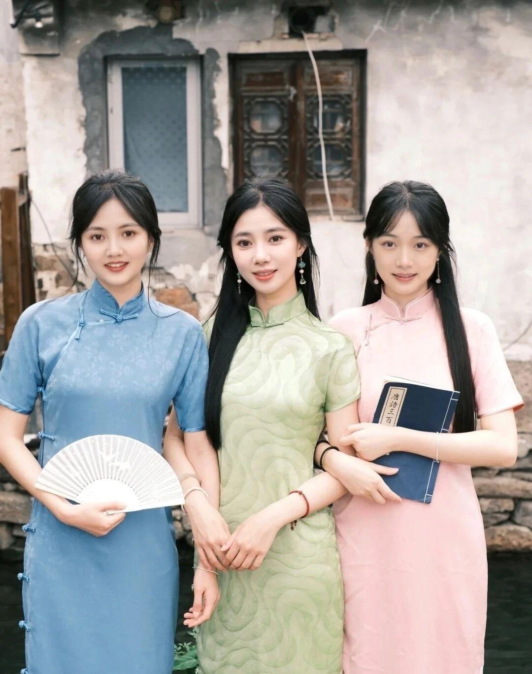 为什么短剧会成为流行趋势短句符合现在比较卷的现实。这都没有大块的时间去追电视剧。