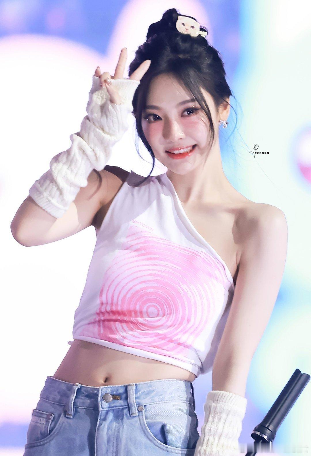 网友说宋雨琦赢在全国皆知，宁艺卓输在出了韩圈无人识，人气天差地别 