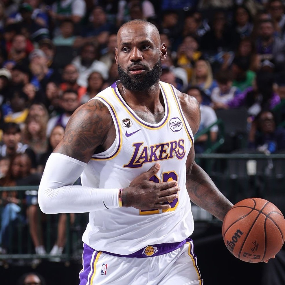 詹姆斯（左脚伤病管理）缺席今天的比赛！雷霆vs湖人