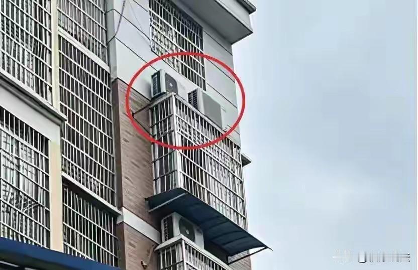 湖北咸宁，男子的妻子怀孕待产，需要安静，可楼下邻居家空调外机嗡嗡响，吵的他们无法