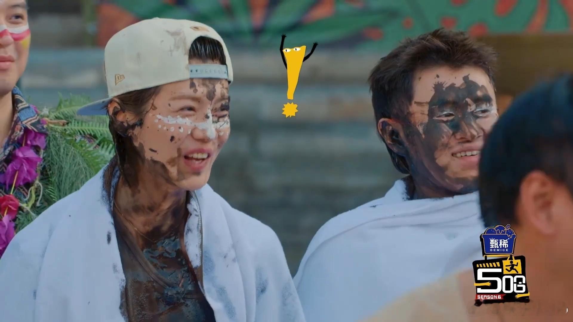 鹿晗看到邓超脱衣服的反应鹿晗游街 被五哈新片段笑不活了！“拍了萌”狂欢超有梗，泥