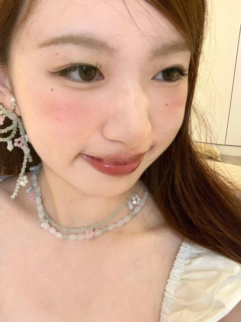 日杂风清甜茶绿瞳也太治愈啦澄澈水光质感拉满正宗甜茶绿色调满满的日系画报氛围感，清