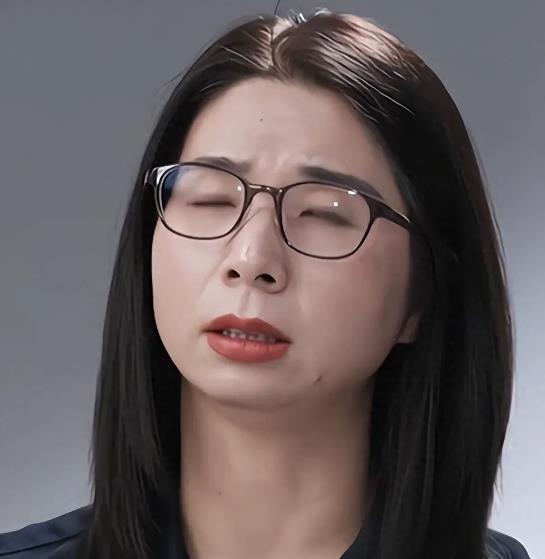 说不上什么原因，对于崔丽丽这个人第一眼就是有种说不出来的感觉。第一次知道这个人应