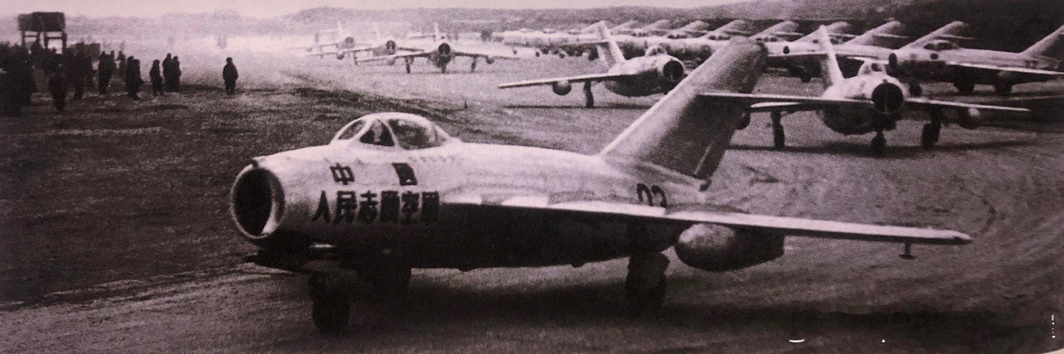 志愿军空军空15师飞机列阵出航军事历史全触达