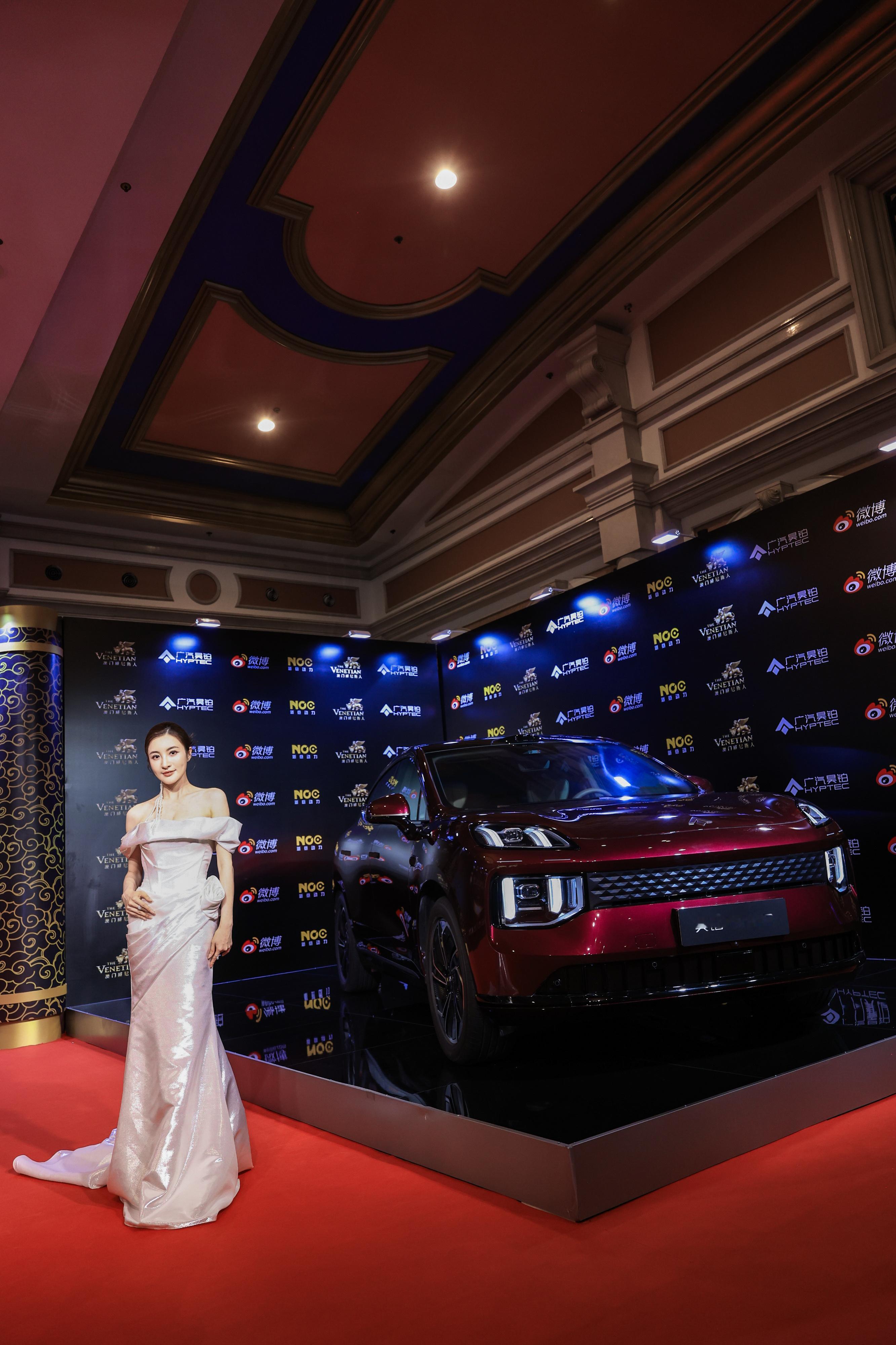 微博文化交流之夜上的广汽昊铂S600有点意思啊。一台 Coupe 外形的五米级 