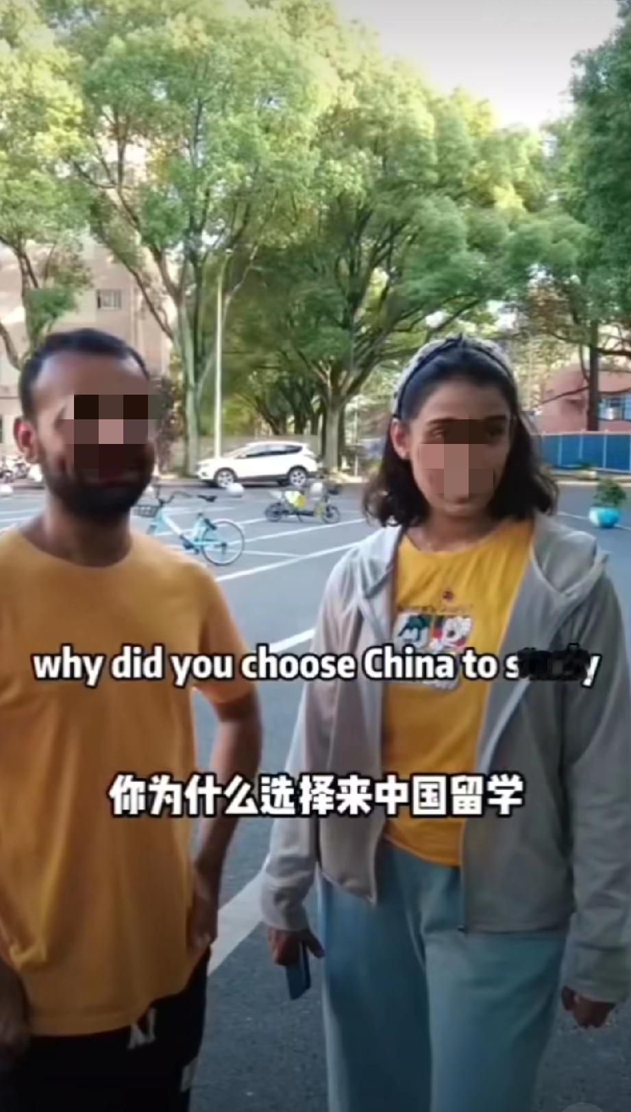 这两个留学生又火了，闹出天大的笑话。
网传最近有两个留学生被街头采访，又火了。起