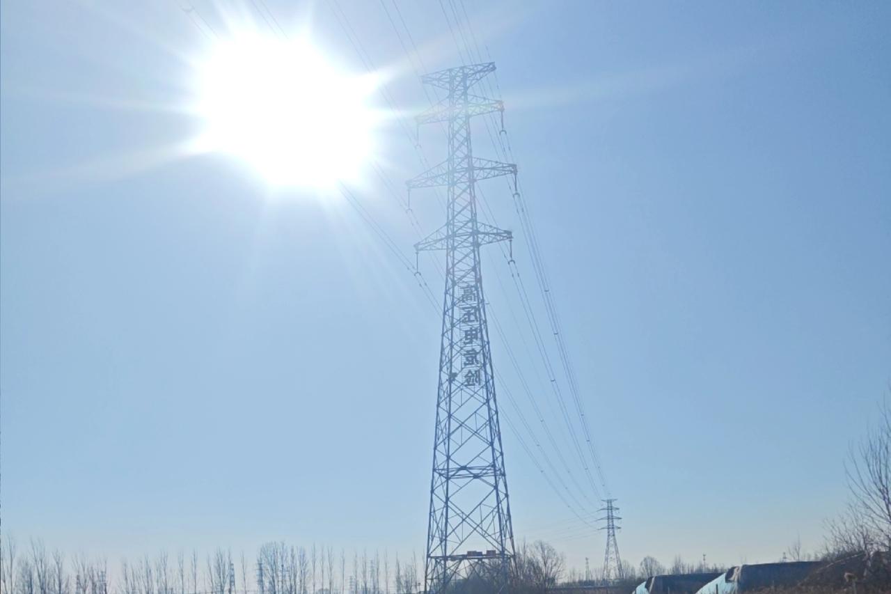 岁岁风调雨顺，请赐下联
