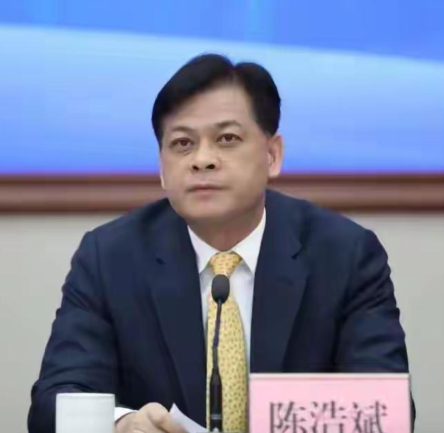 平静已久的佛山，五年来，终于起了点微澜

从三水经顺德，市直再到南海区，绕了一大