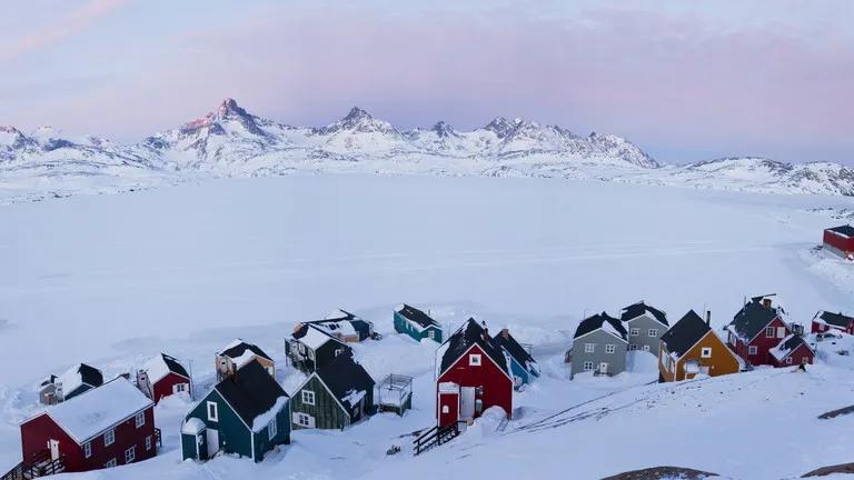法国派兵格陵兰硬刚美国？这场戏可不简单

为个格陵兰岛，美国又让欧洲兄弟窝火了。