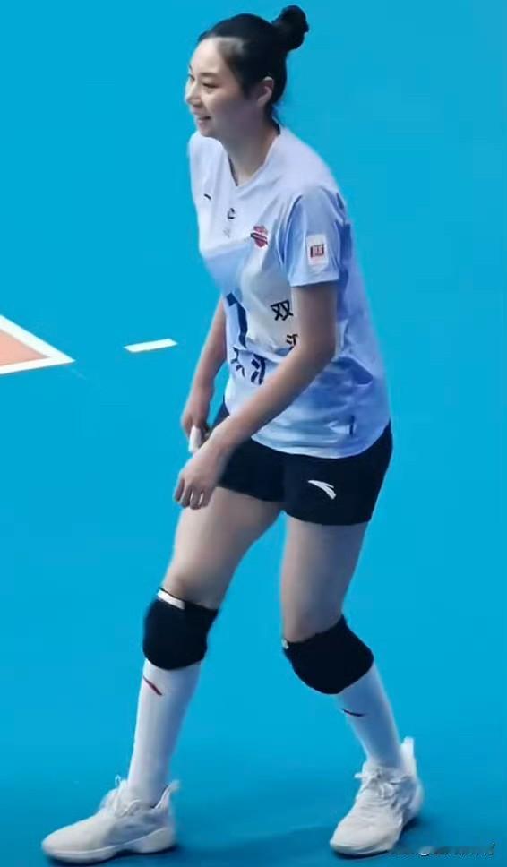 辽宁女排真的连河南女排都打不过了啊，这场河南女排接应段梦可怒砍37分（83扣35