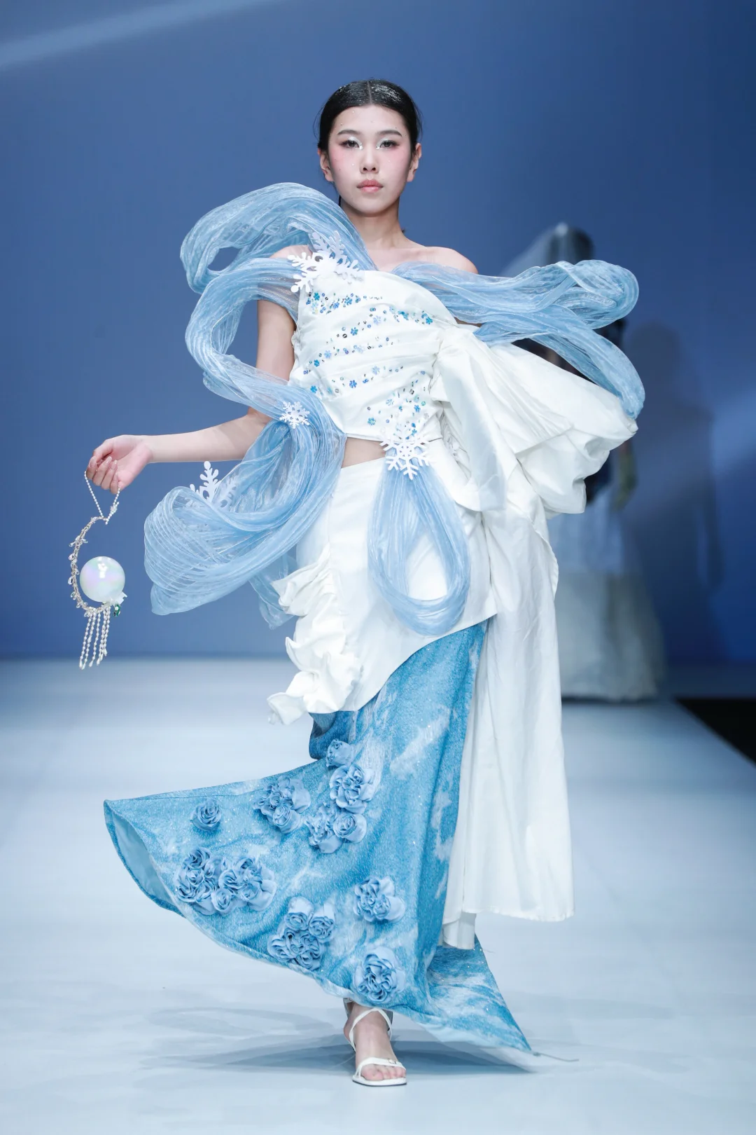 2025CGFW东北电力大学服装与服饰设计毕业秀