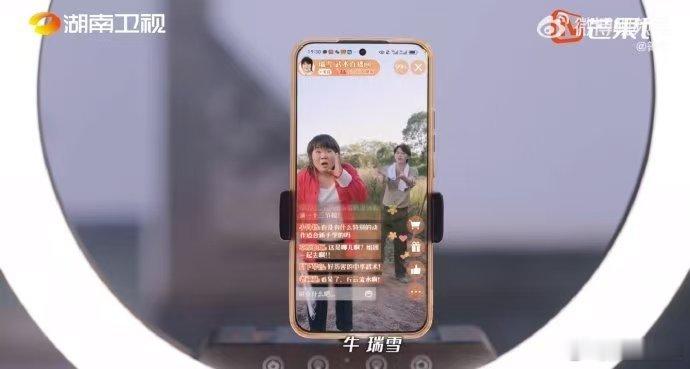 何健麒拍短剧像是来渡劫的  观看《花儿绽放》，最让人印象深刻的就是何健麒那股不服