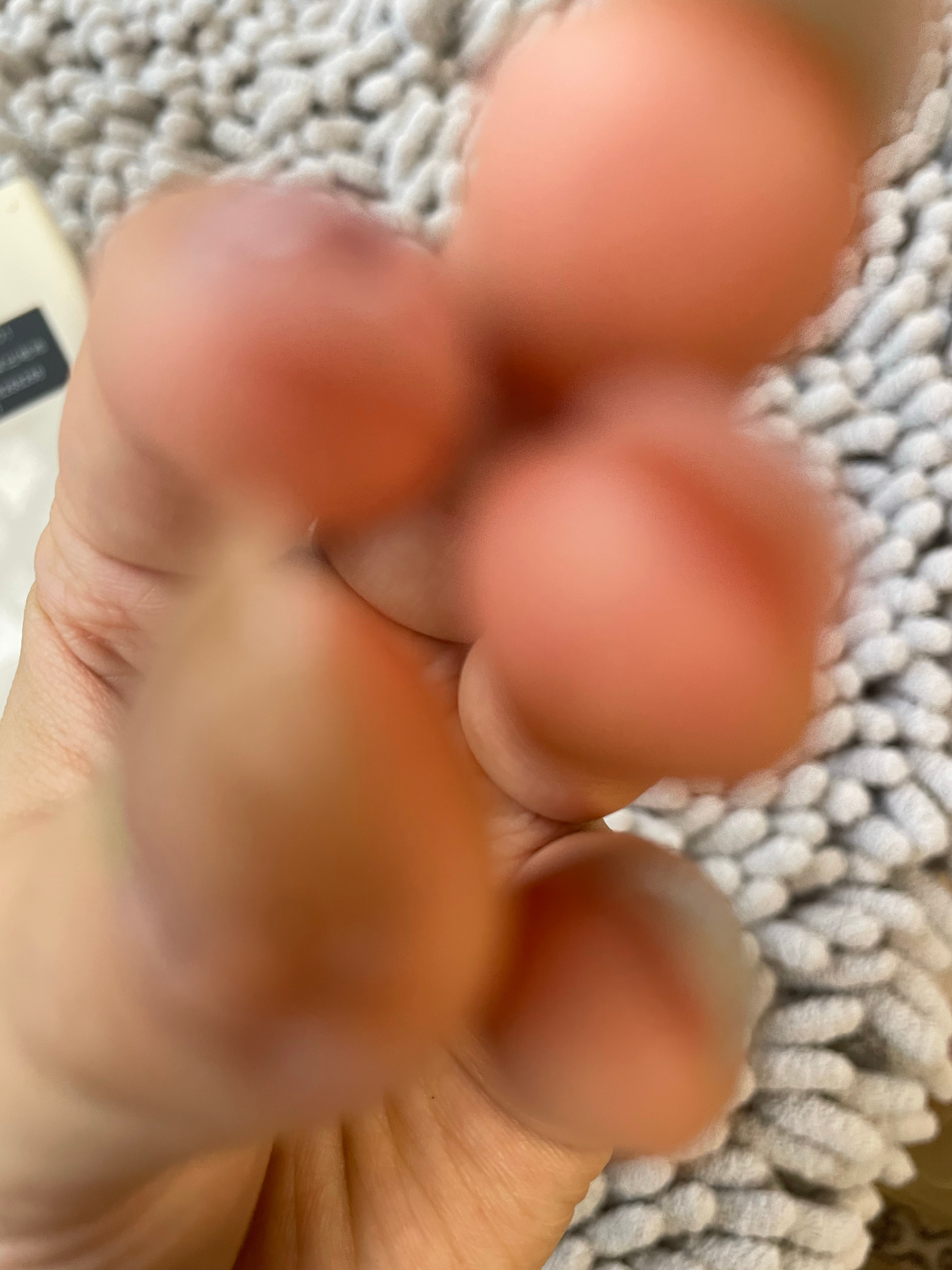 看我的美甲💅🏻 