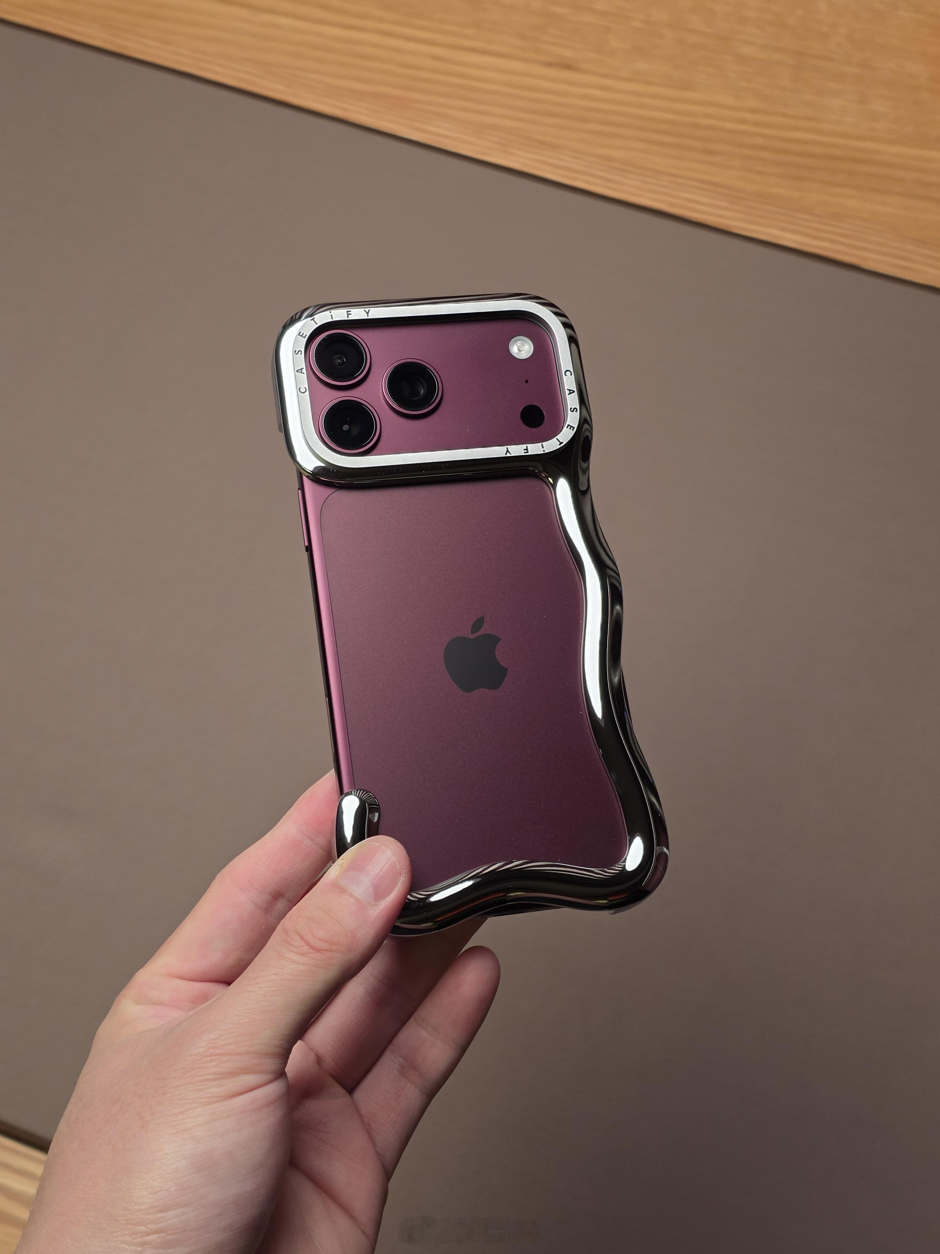 新买了个手机壳(⚆_⚆)📱 ​​​