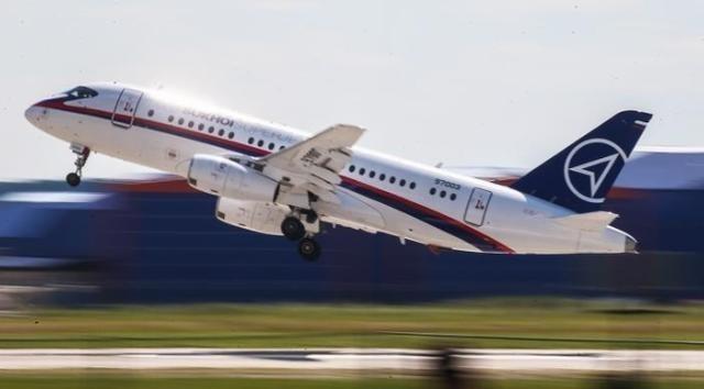 中国飞机被扣在俄罗斯！开资料显示，目前至少有27架中国商用飞机滞留在俄罗斯，而实