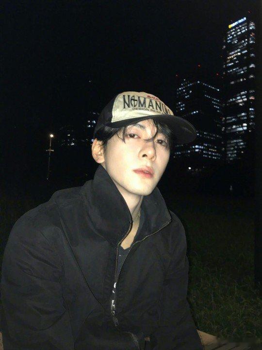 曾舜晞夜晚江景plog曾舜晞江景潮男随拍 太帅了 ​ ​​​