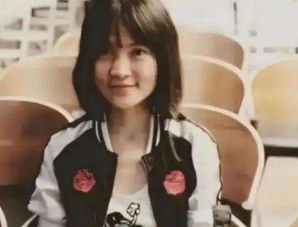 罪有应得！2023年，曾公开威胁“用核武打中国”的武汉大学985女硕士王懿，最终