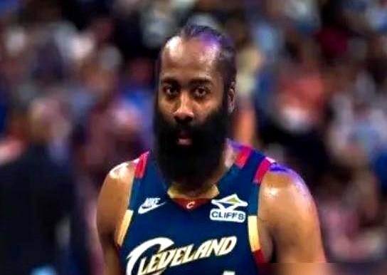 以赛亚·托马斯最近直接点名了，说没有哈登，就不会有东契奇！这话一出，直接把这两人